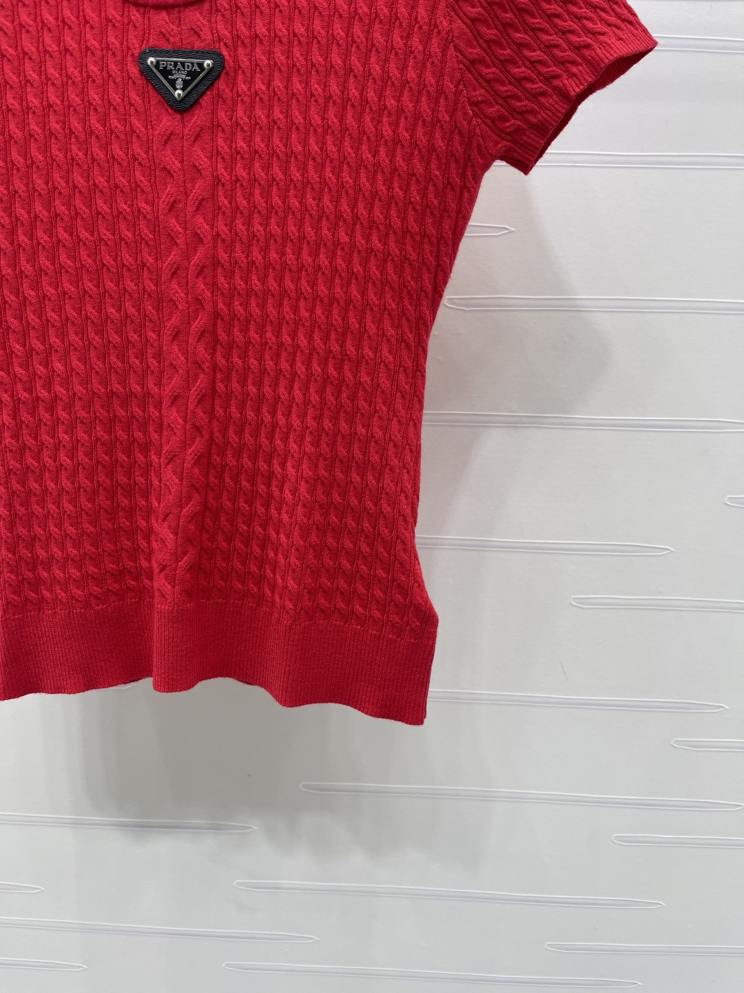 Women's short sleeves